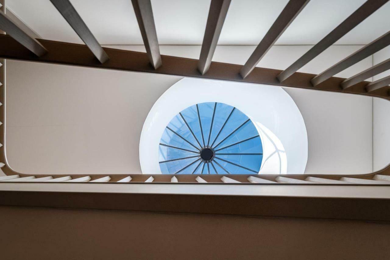 Lovelystay - Sun Loft W/ Balcony Porto Exterior foto