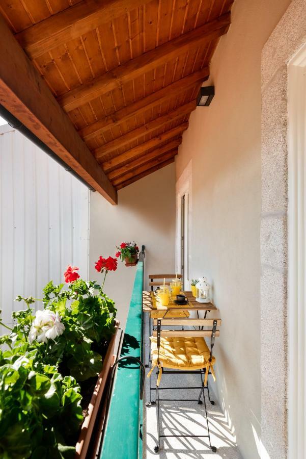 Lovelystay - Sun Loft W/ Balcony Porto Exterior foto