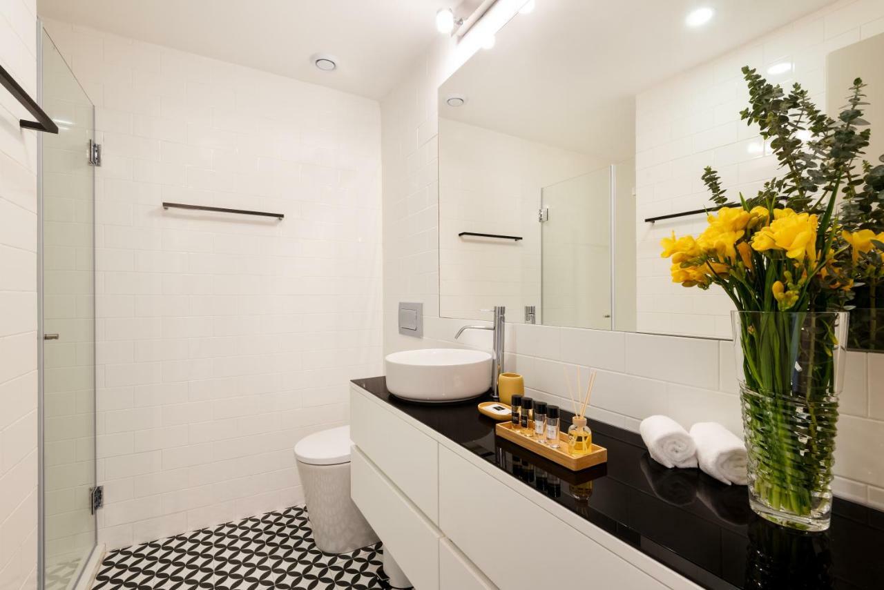 Lovelystay - Sun Loft W/ Balcony Porto Exterior foto